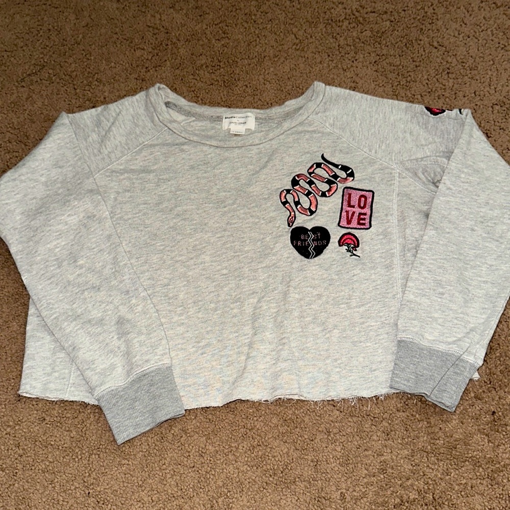 Studio collection by David Lerner cut off sweatshirt